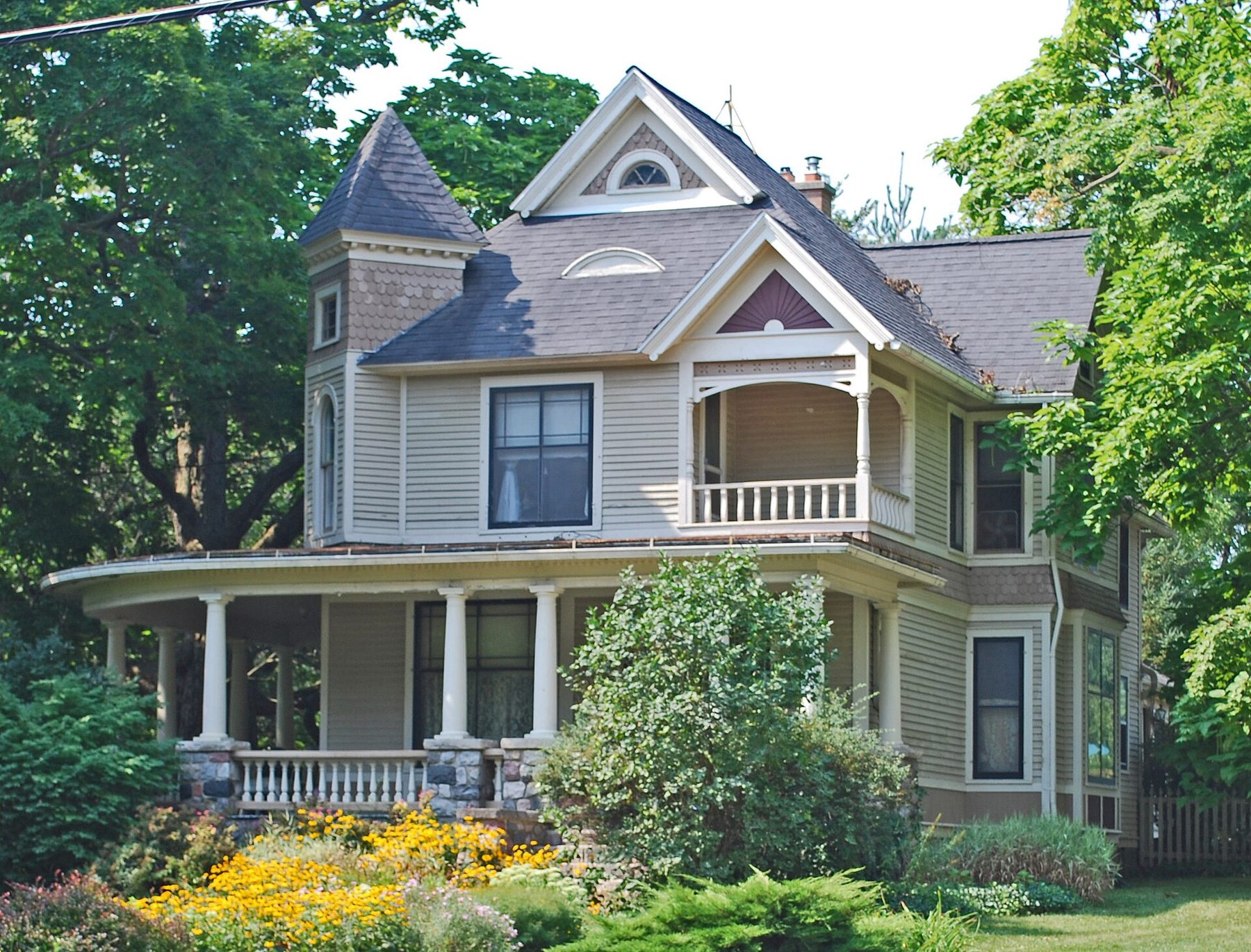 Classic Saline Michigan home